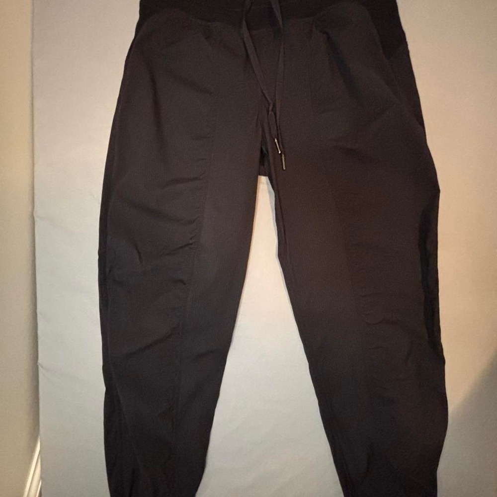 Lululemon dance studio joggers